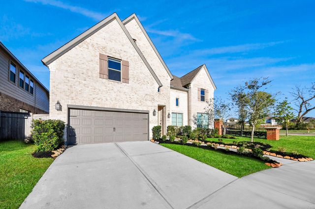 1935 Golden Leaf Drive, Missouri City, TX 77459