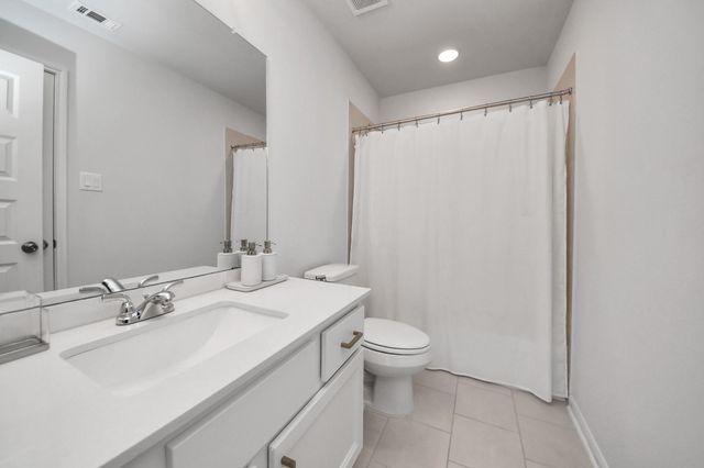 1935 Golden Leaf Drive, Missouri City, TX 77459