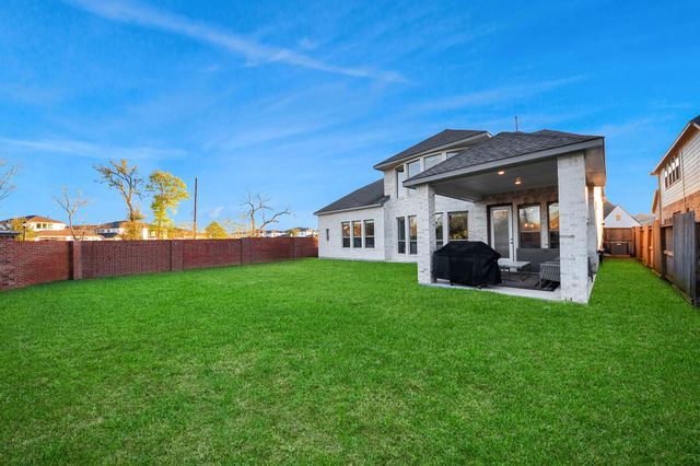 1935 Golden Leaf Drive, Missouri City, TX 77459