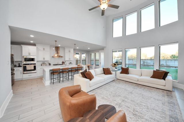 1935 Golden Leaf Drive, Missouri City, TX 77459