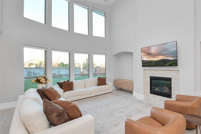 1935 Golden Leaf Drive, Missouri City, TX 77459