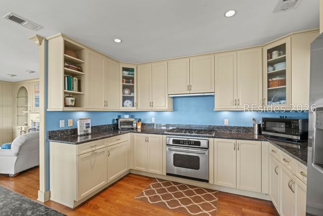 18 Nautilas Rd, Hilton Head Island, SC 29928