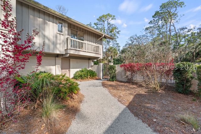 18 Nautilas Rd, Hilton Head Island, SC 29928