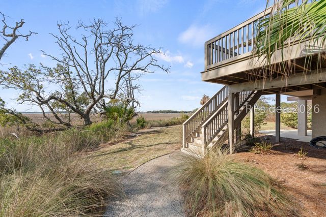 18 Nautilas Rd, Hilton Head Island, SC 29928