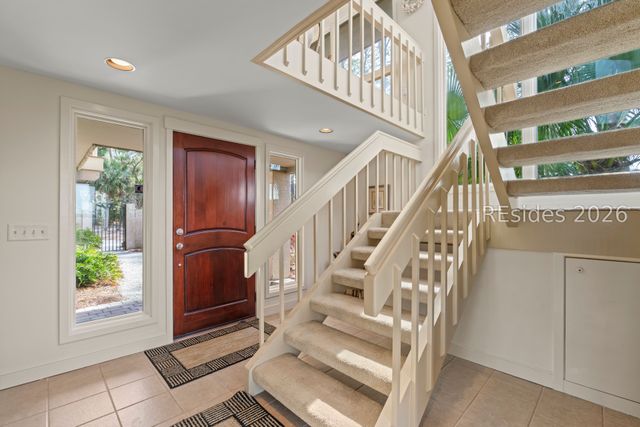 18 Nautilas Rd, Hilton Head Island, SC 29928