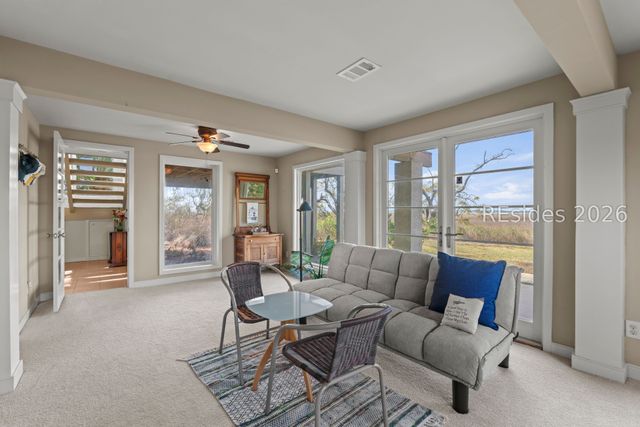 18 Nautilas Rd, Hilton Head Island, SC 29928