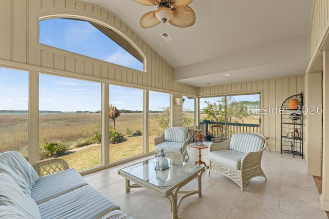 18 Nautilas Rd, Hilton Head Island, SC 29928
