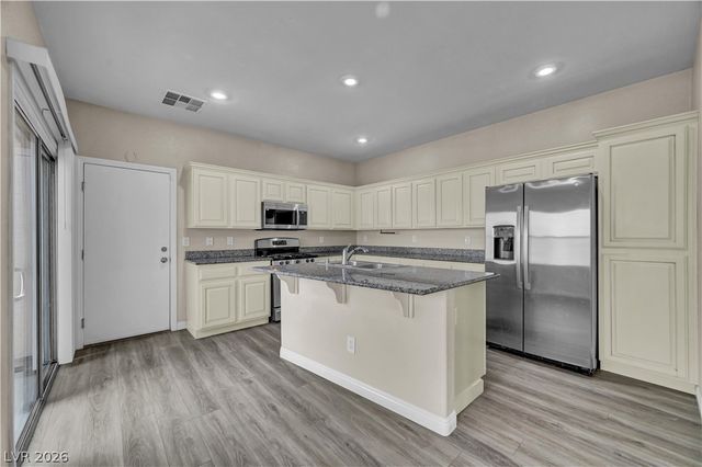 12052 Hathaway Pines Lane, Las Vegas, NV 89138