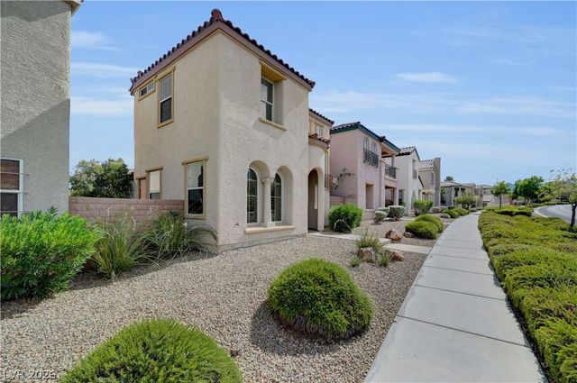 12052 Hathaway Pines Lane, Las Vegas, NV 89138