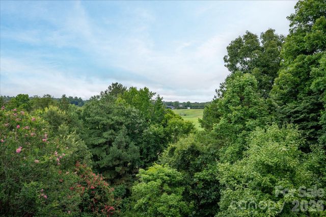 6812 Linkside Court, Charlotte, NC 28277