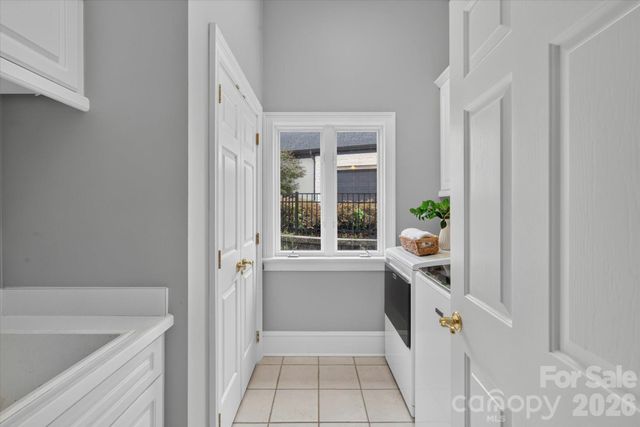 6812 Linkside Court, Charlotte, NC 28277