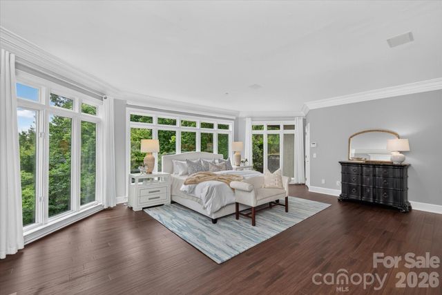 6812 Linkside Court, Charlotte, NC 28277
