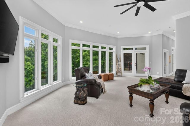 6812 Linkside Court, Charlotte, NC 28277