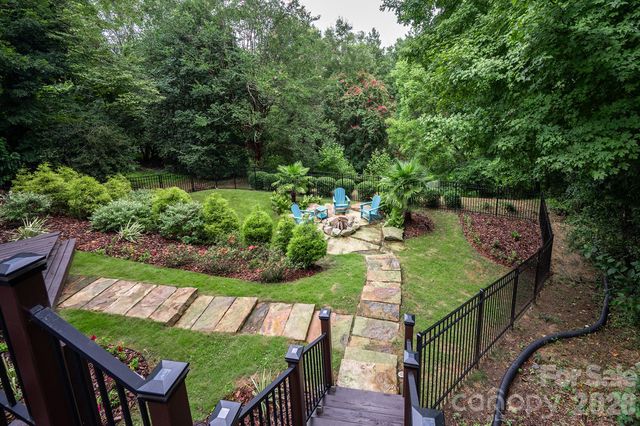 6812 Linkside Court, Charlotte, NC 28277