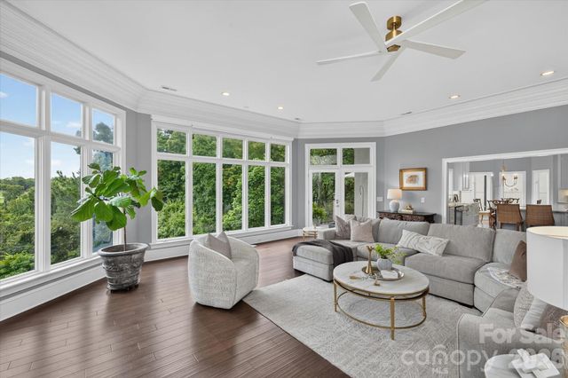 6812 Linkside Court, Charlotte, NC 28277