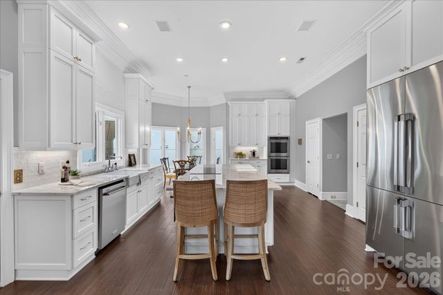 6812 Linkside Court, Charlotte, NC 28277