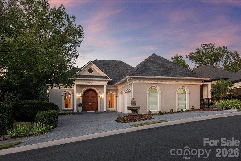 6812 Linkside Court, Charlotte, NC 28277
