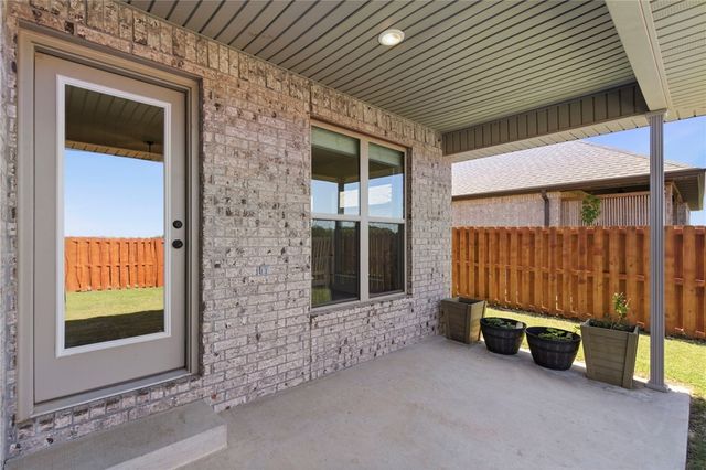 2501 Jazz Avenue, Bentonville, AR 72712