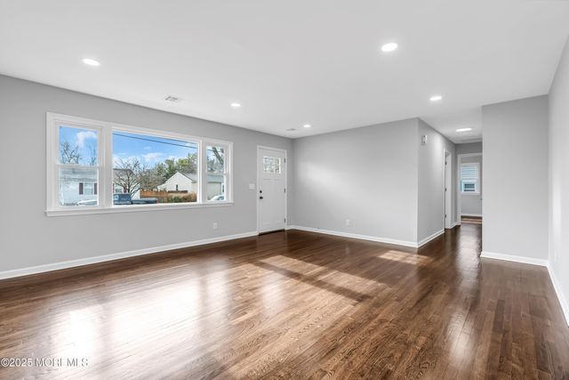 1230 Dove Street, Toms River, NJ 08753