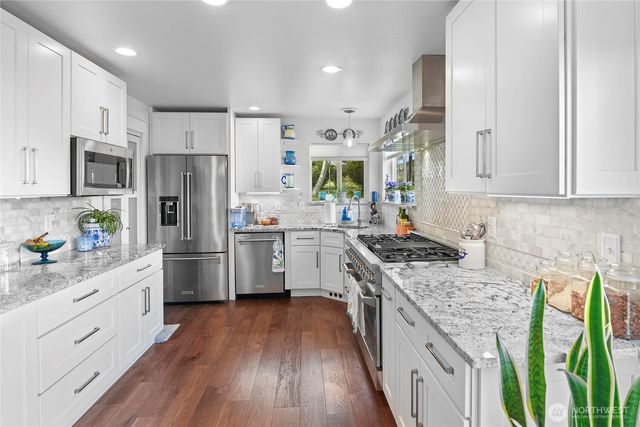 8101 NE Hunt Club Lane, Hansville, WA 98340