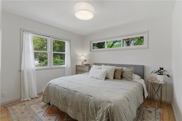 927 W 20th Terrace, Lawrence, KS 66046