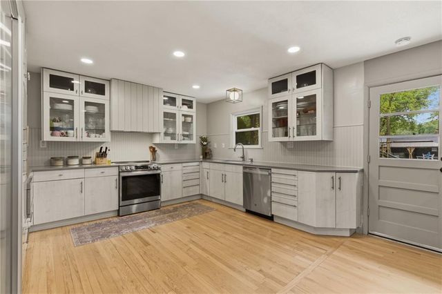 927 W 20th Terrace, Lawrence, KS 66046