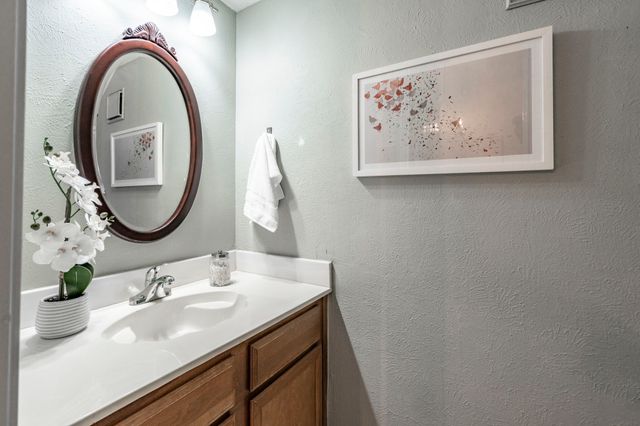 9910 Royal Lane 1105, Dallas, TX 75231