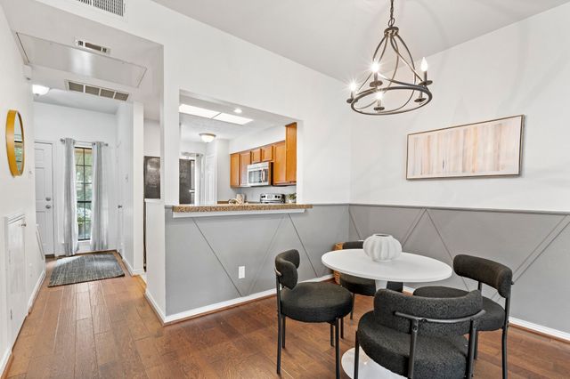 9910 Royal Lane 1105, Dallas, TX 75231