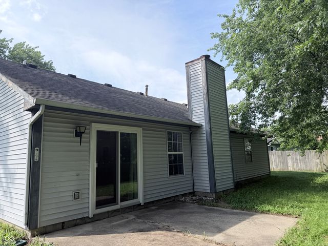 3323 Lauren Drive, Indianapolis, IN 46235
