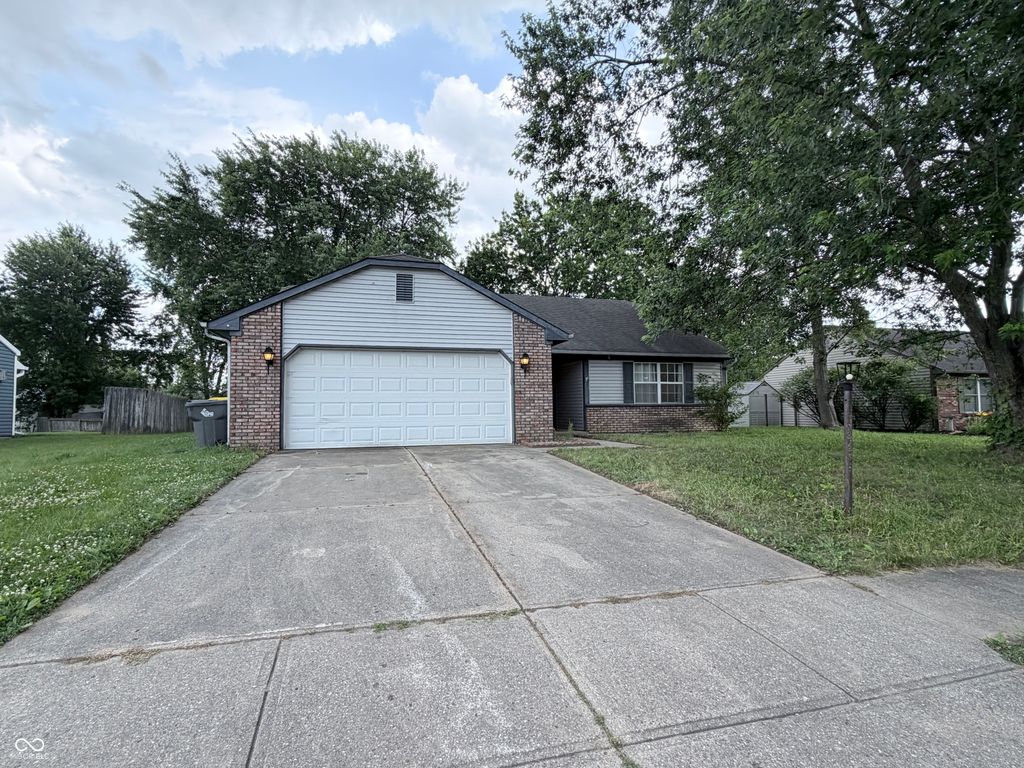 3323 Lauren Drive, Indianapolis, IN 46235