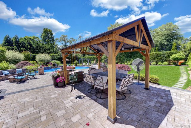 426 Wolf Hill Road, Dix Hills, NY 11746