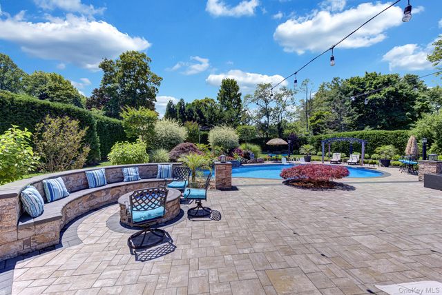 426 Wolf Hill Road, Dix Hills, NY 11746