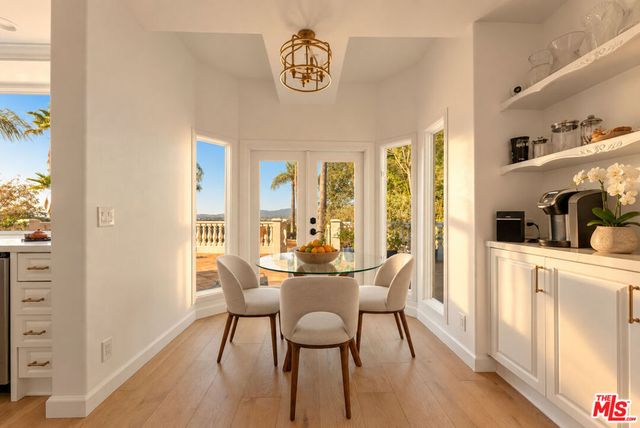 3575 Multiview Drive, Los Angeles, CA 90068