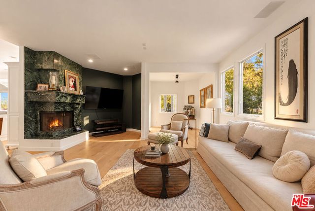 3575 Multiview Drive, Los Angeles, CA 90068