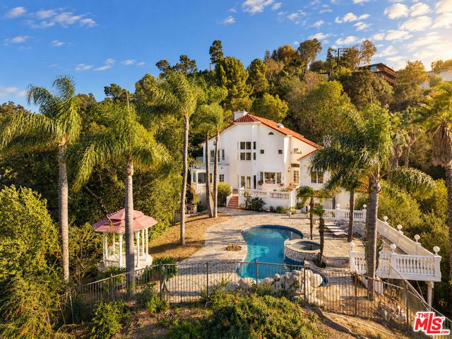 3575 Multiview Drive, Los Angeles, CA 90068
