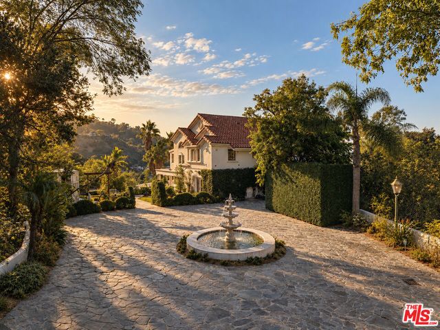 3575 Multiview Drive, Los Angeles, CA 90068