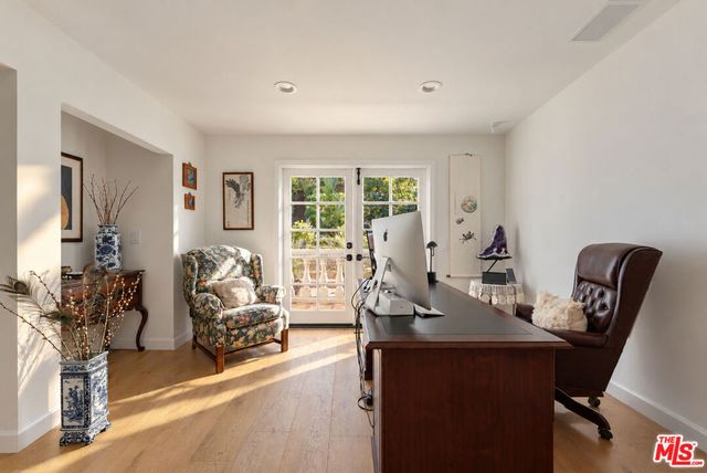 3575 Multiview Drive, Los Angeles, CA 90068