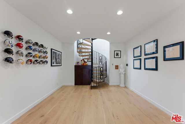 3575 Multiview Drive, Los Angeles, CA 90068