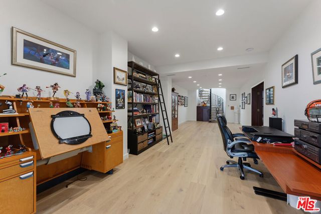 3575 Multiview Drive, Los Angeles, CA 90068