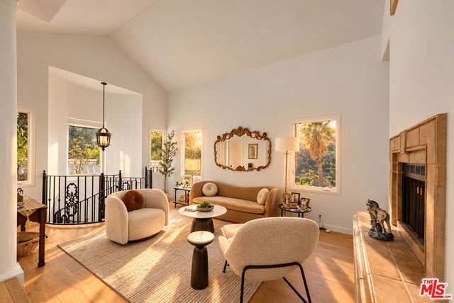 3575 Multiview Drive, Los Angeles, CA 90068