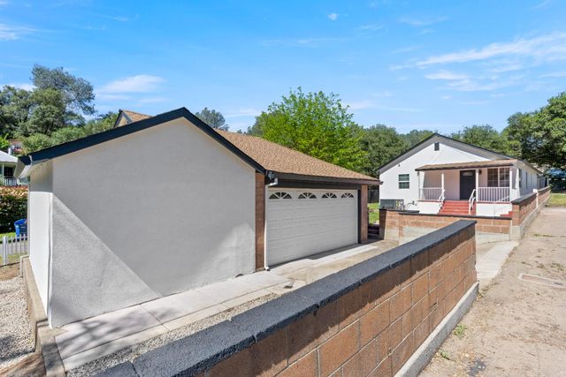 185 Mill St, Sutter Creek, CA 95685