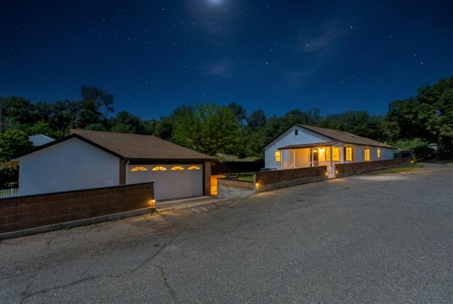 185 Mill St, Sutter Creek, CA 95685