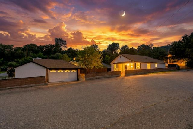 185 Mill St, Sutter Creek, CA 95685