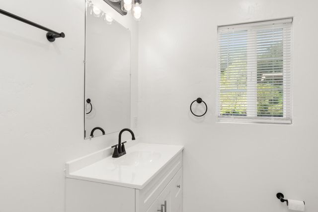 185 Mill St, Sutter Creek, CA 95685