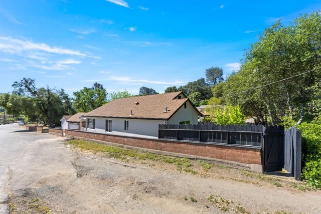 185 Mill St, Sutter Creek, CA 95685
