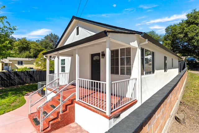 185 Mill St, Sutter Creek, CA 95685