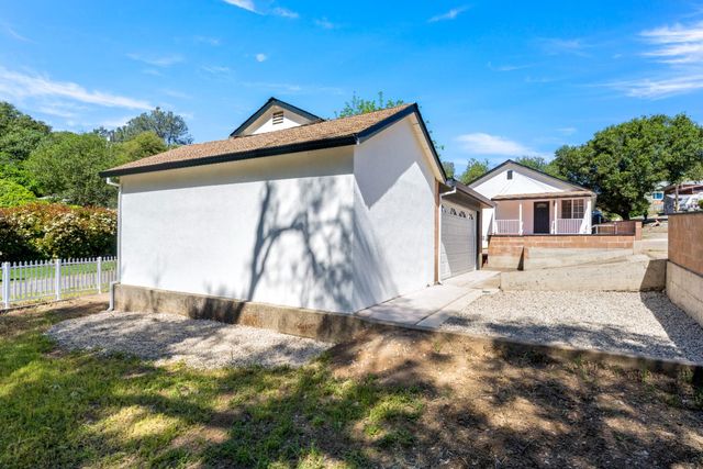 185 Mill St, Sutter Creek, CA 95685