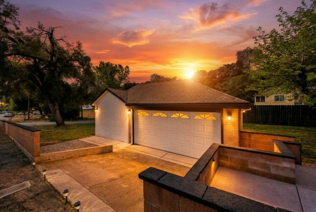 185 Mill St, Sutter Creek, CA 95685