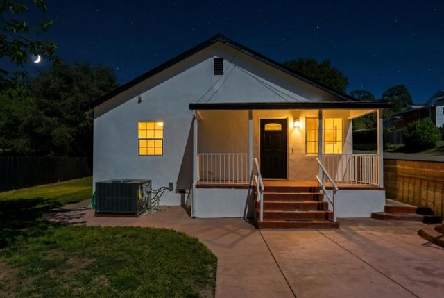 185 Mill St, Sutter Creek, CA 95685