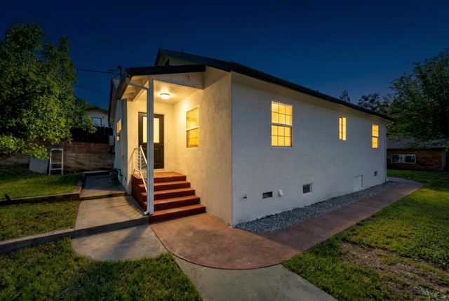 185 Mill St, Sutter Creek, CA 95685